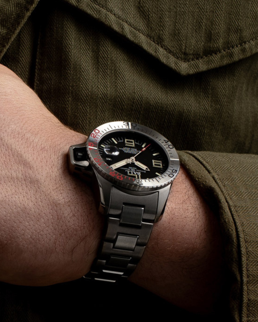 Ball Engineer Hydrocarbon EOD (42mm) DM3200A-S1C-BK