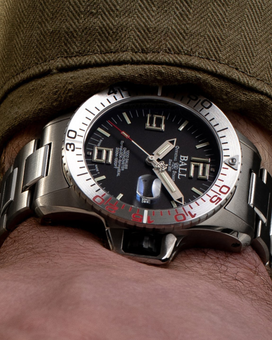 Ball Engineer Hydrocarbon EOD (42mm) DM3200A-S1C-BK