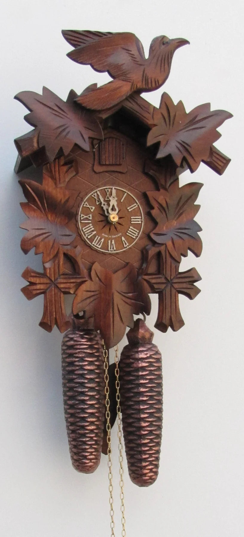Bird and Leaf Cuckoo Clock 8200